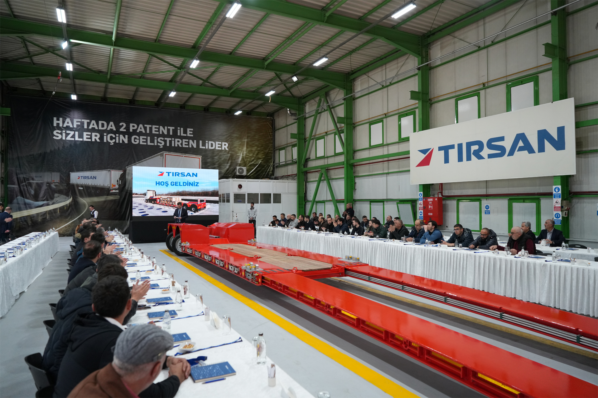 TIRSAN’IN GELİŞTİRDİĞİ PENDLE LOW-LOADER’A  TÜRKİYE ve AVRUPA’DA TAM NOT